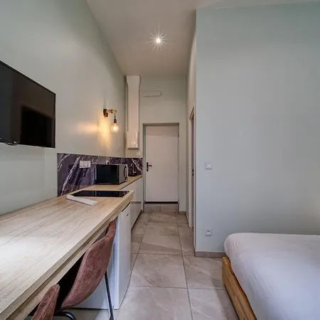 La Petite Estacade 3 *